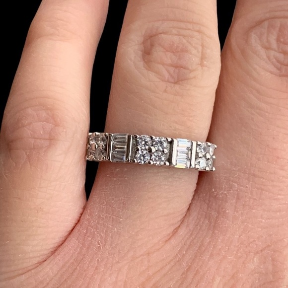 ANNIVERSARY RING SIZE 6 - Picture 6 of 10